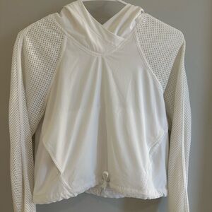 Lululemon White Windbreaker Cropped w/ Mesh Sleeves